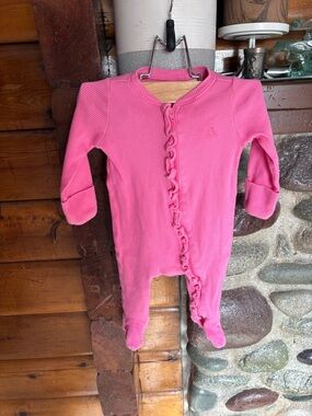3️⃣ for 30 | Baby Gap Pink Ribbed Ruffle 2-Way Zip Sleeper Size 0-3M 100% cotton